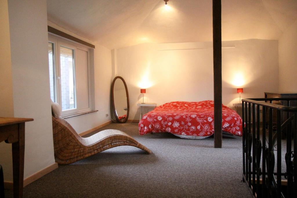 Holiday Home "Les Ancolies " Gite Citadin Spa Bilik gambar